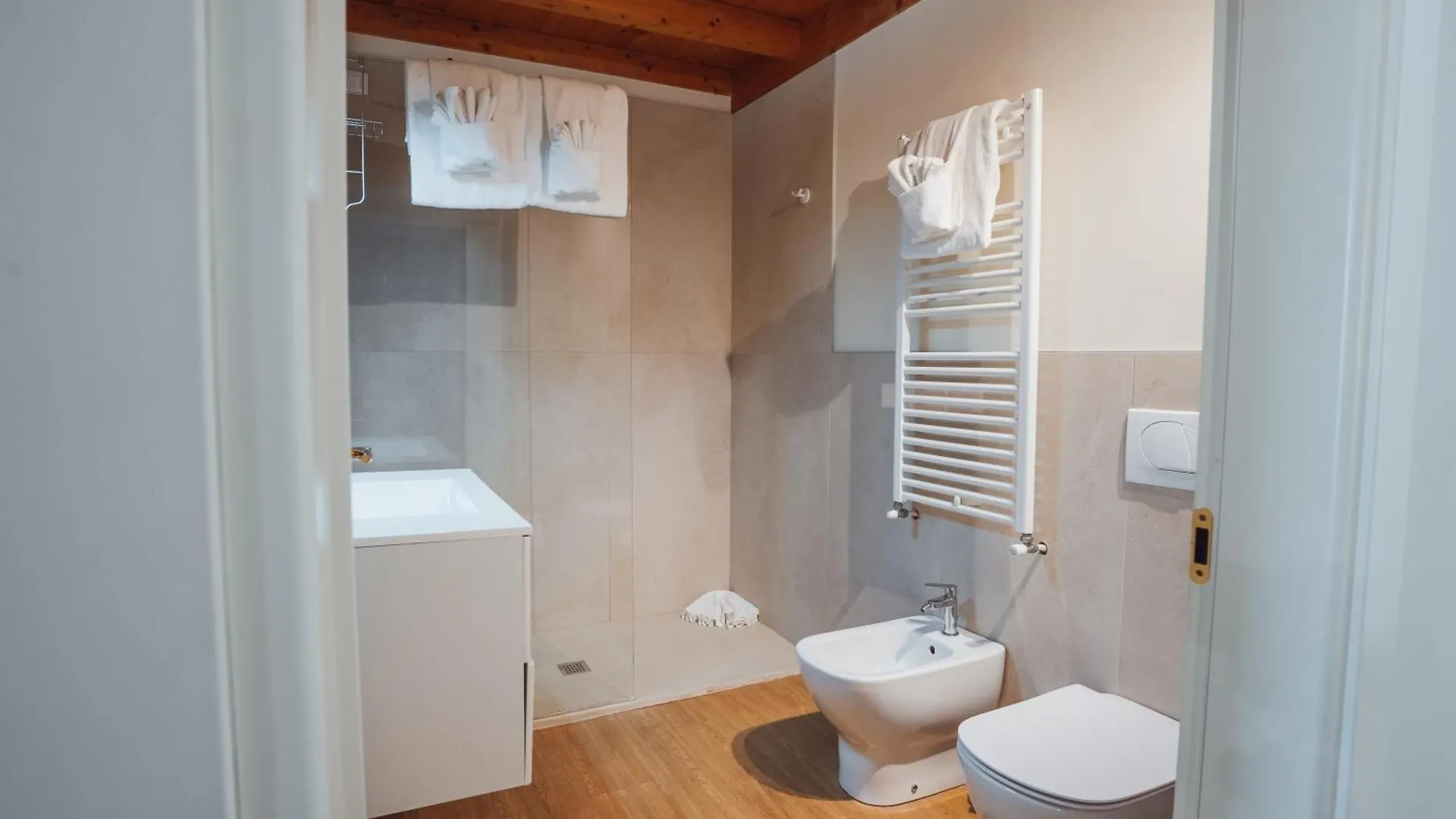 Garda Relais Hotel Castelnuovo del Garda 3*,  Italy